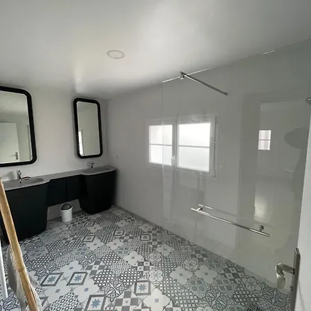 Belle Maison Neuve Pour 9 Personnes